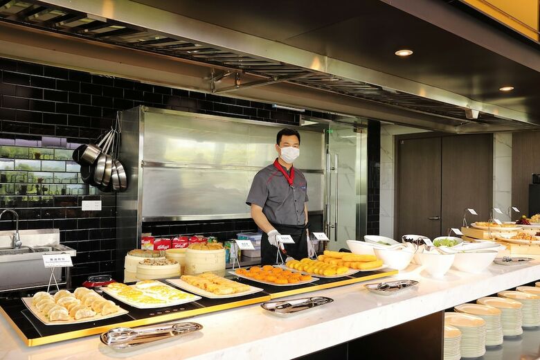 Hotel Hampton By Hilton Technology City
