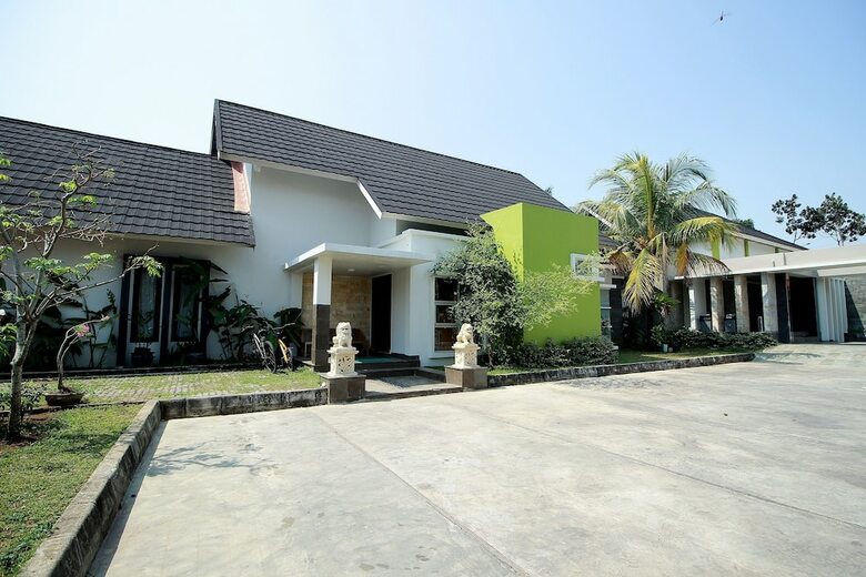 Hotel Oyo 680 Grhadika Jodipati