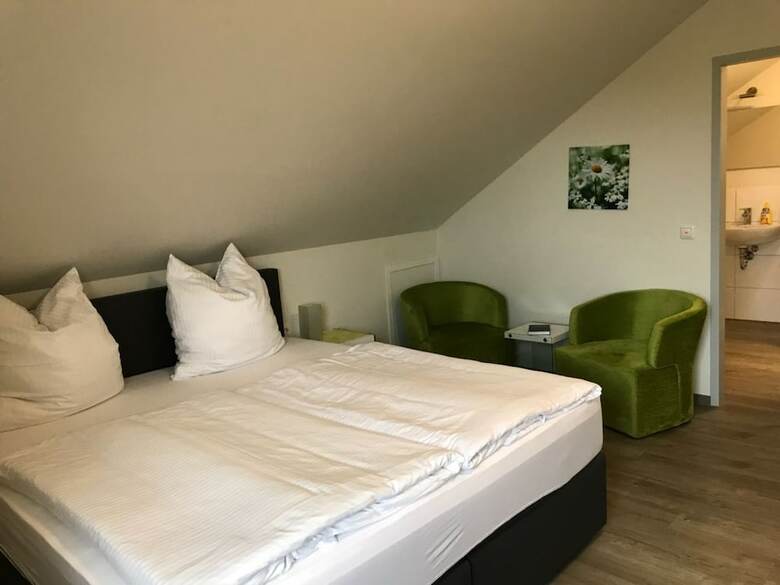 Hotel Pension & Restaurant Zur Wertachau