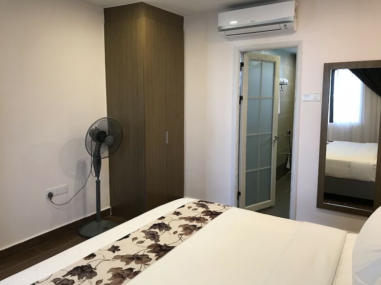 Hotel Lotus Seaview Beach Resort & Spa