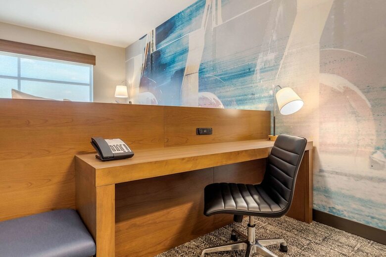 Cambria Hotel Bettendorf - Quad Cities