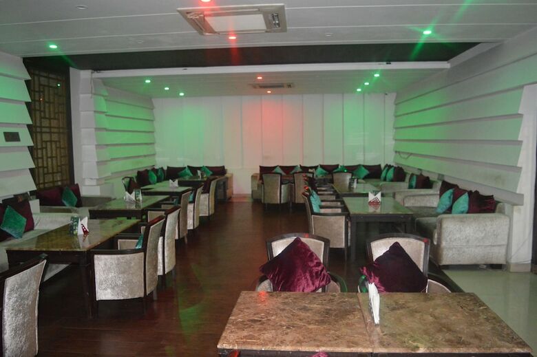 Hotel Riya Palace By Amazone Holidays