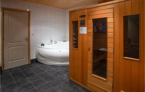 Seven-bedroom Holiday Home In Boazum