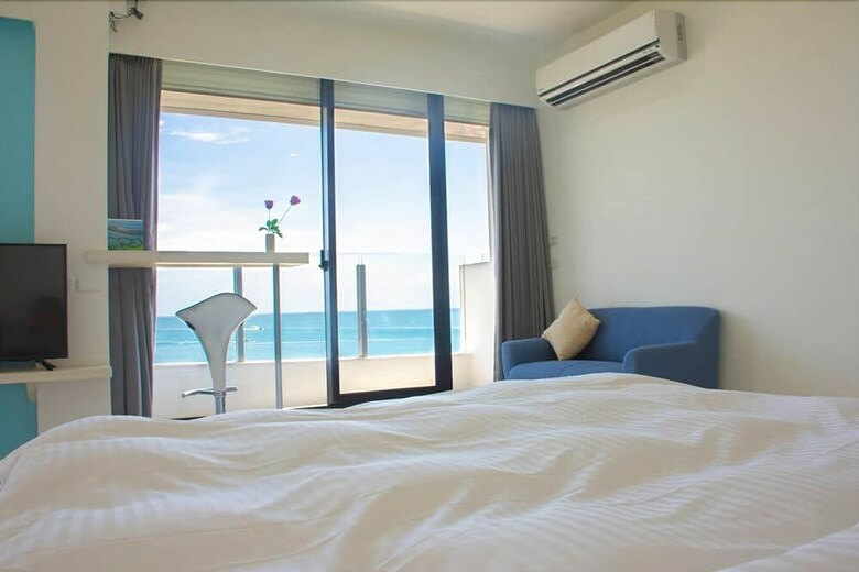 Bed & Breakfast Beach Front Villa
