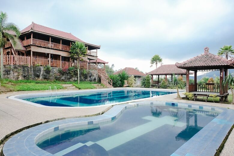 Capital O 892 Grand Pujon View Hotel And Resort