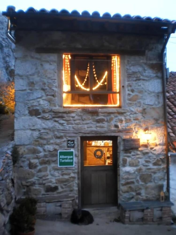 Hostal Albergue La Aldea