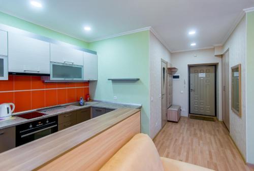 Apartamento April On Kuratov 76