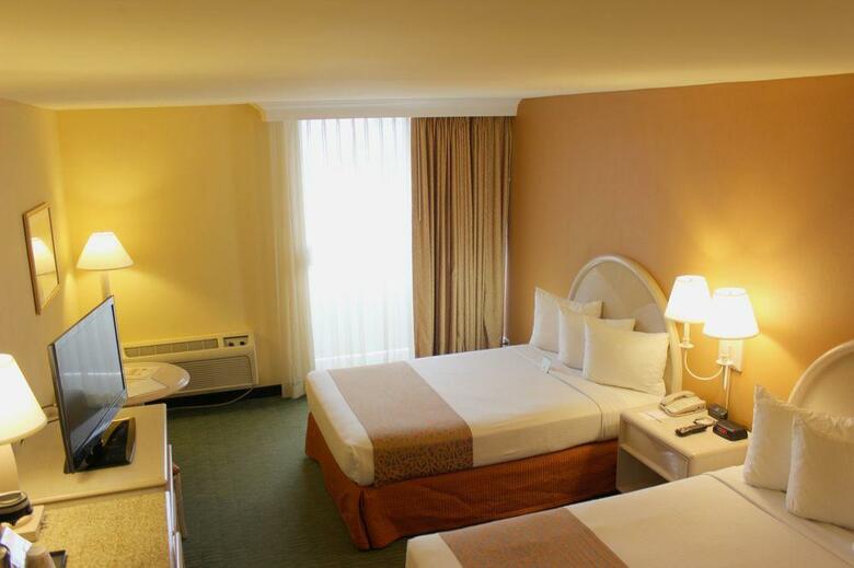 Airport Honolulu Hotel
