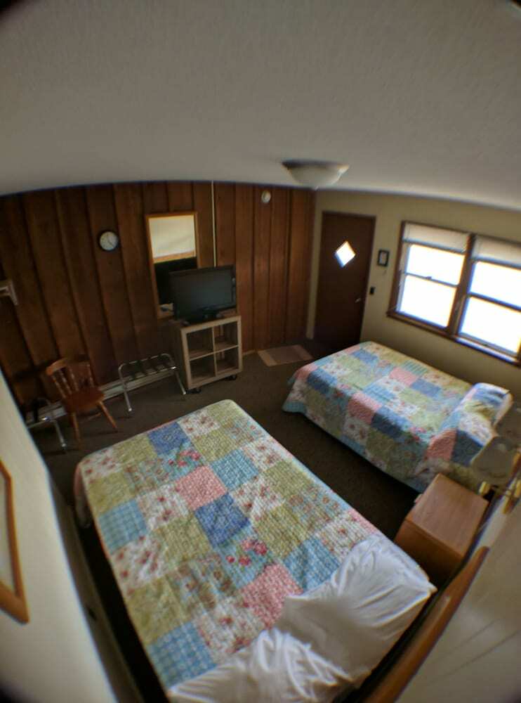 Balsam Lake Motel