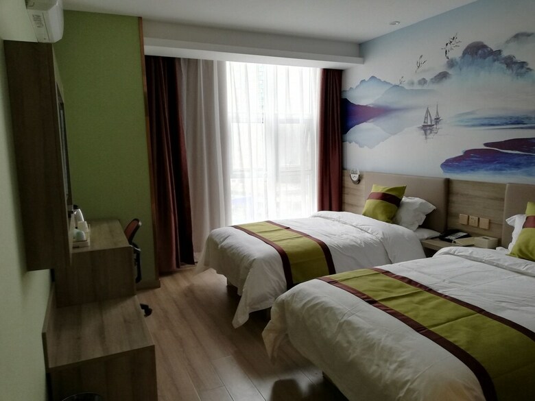 Xian Runjia Hotel