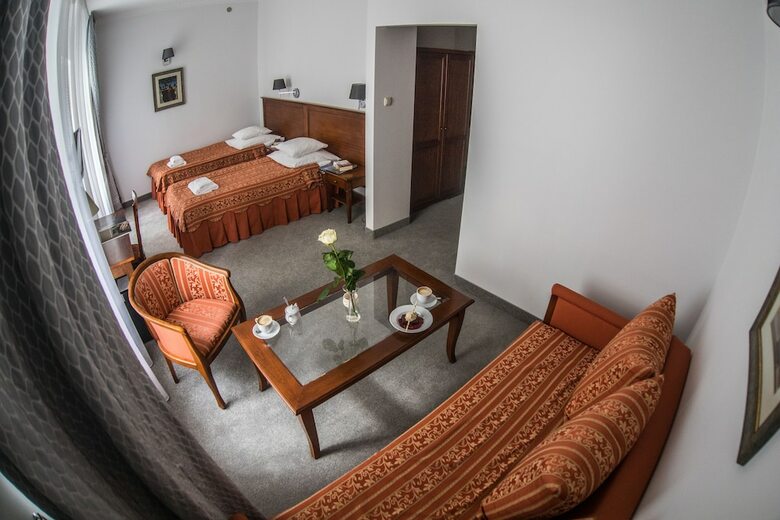 Hotel Pod Z?ot? R�??