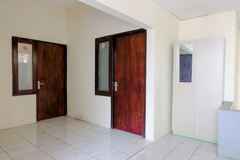 Hotel Oyo 709 Semampir Residence At Malang