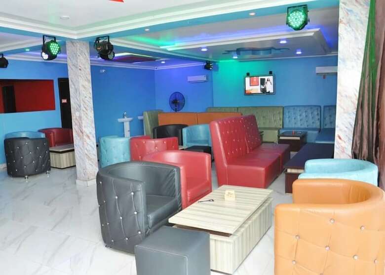 Sinachi Hotel Oba