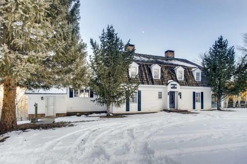 County Road Home 1761
