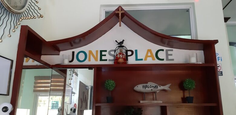 Jones Place Hotel