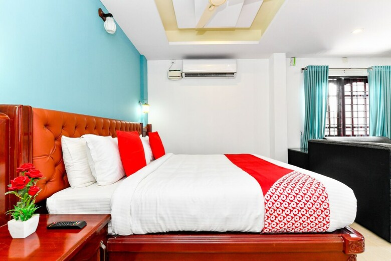 Hotel Oyo 28276 Harshavardhana Inn