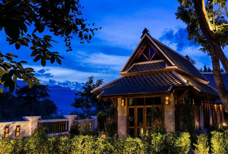 Hotel Ruean Racha Resort