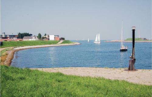 Four-bedroom Holiday Home In Wemeldinge