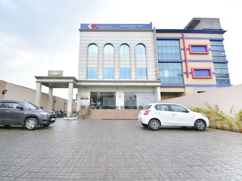 Hotel Capital O 37234 Reejas Inns' N' Suites