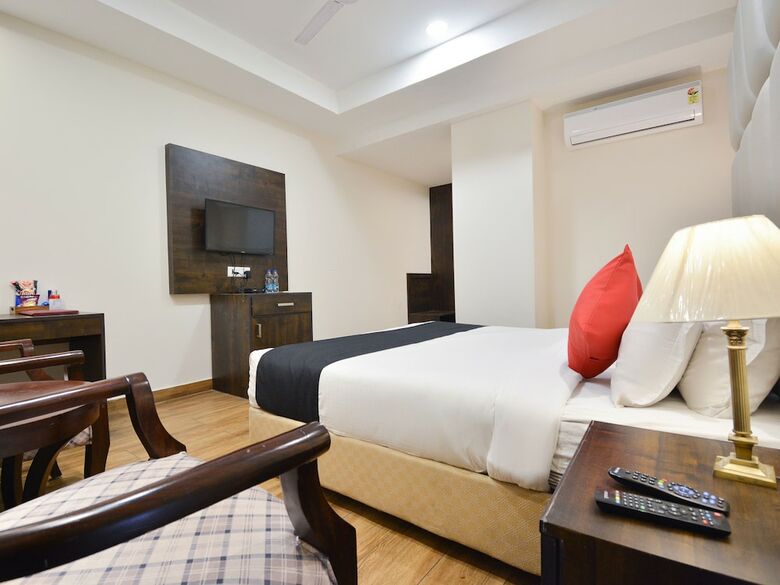 Hotel Capital O 37234 Reejas Inns' N' Suites
