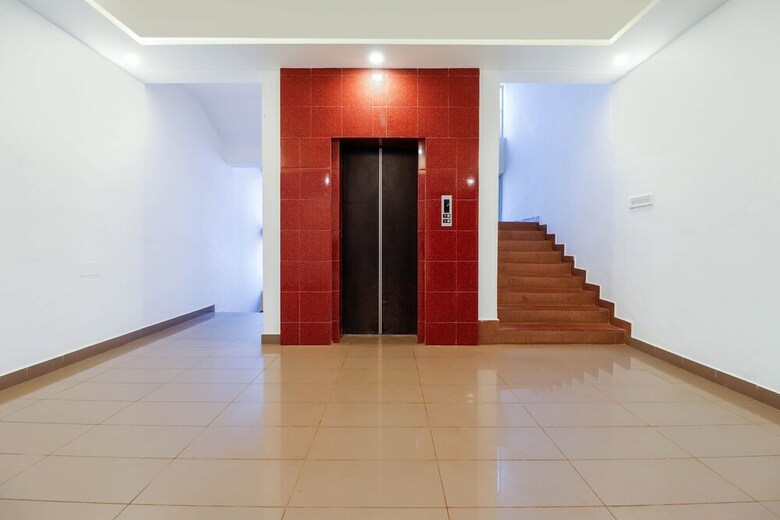 Hotel Oyo 28076 Samrudhi Residency