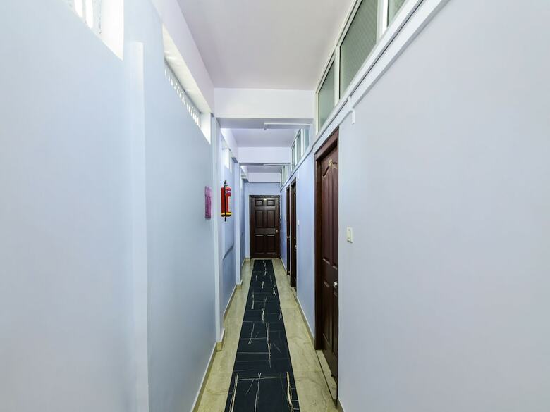 Spot On 37504 Mayura Hotel And Lodge