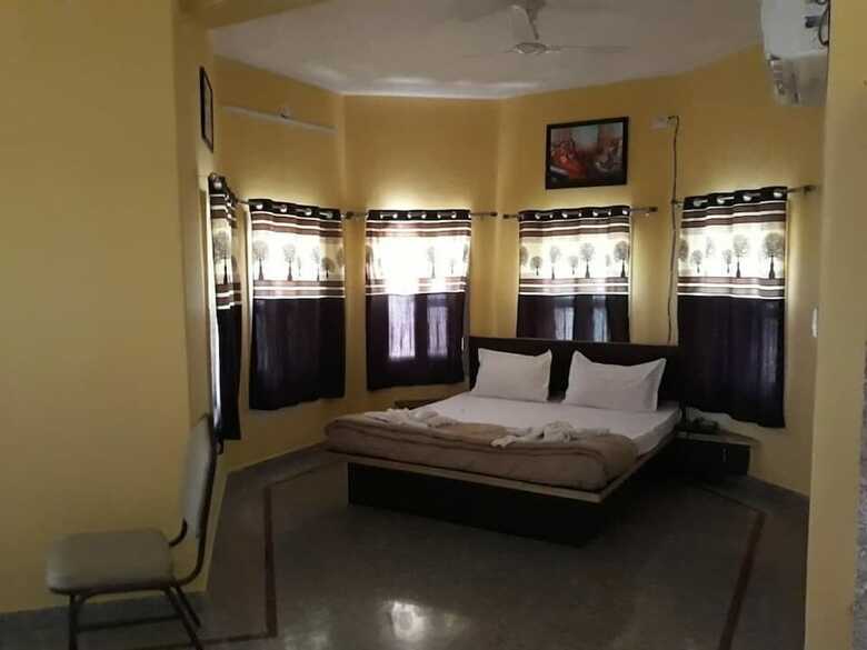 Hotel Indraprasth Heritage Resort