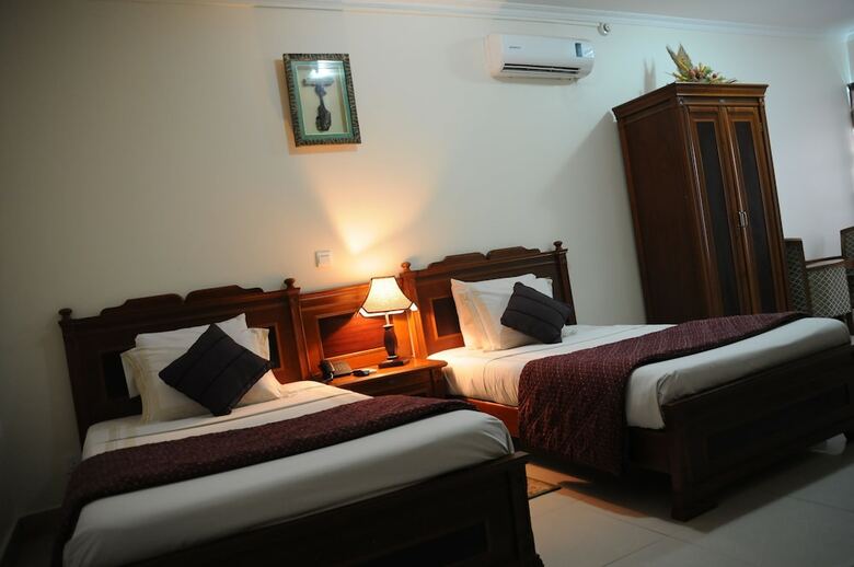Crystal Palm Hotel