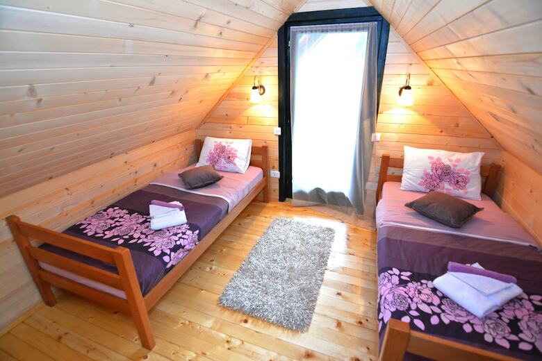 Holiday Homes & Bungalows Povija