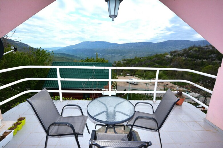 Holiday Homes & Bungalows Povija