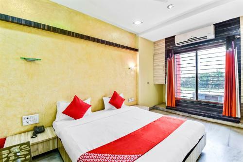 Oyo 61308 Hotel Rw International