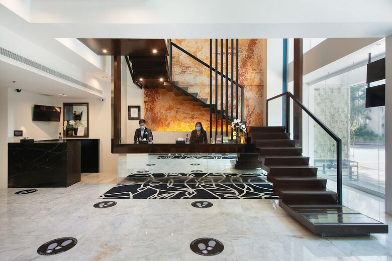 Hotel The Picasso Boutique Serviced Residences