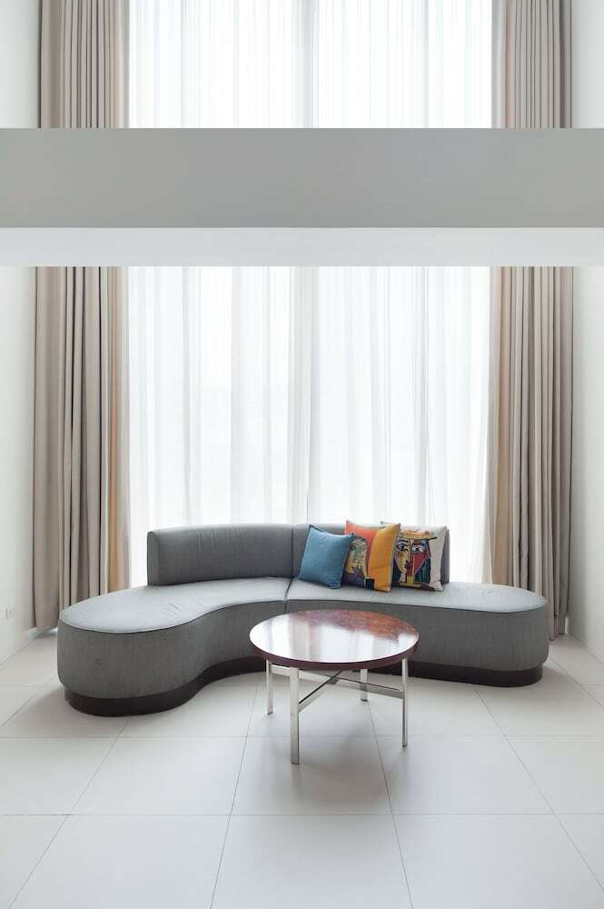 Hotel The Picasso Boutique Serviced Residences
