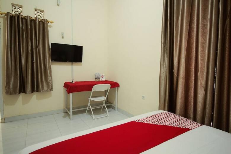 Hostal Oyo 654 Fabio Guest House Syariah