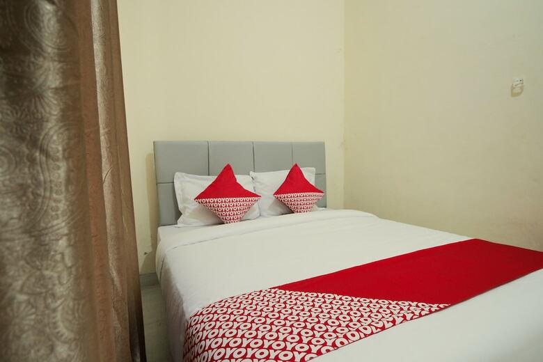 Hostal Oyo 654 Fabio Guest House Syariah