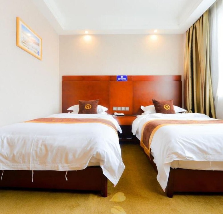 Longhai Hotel