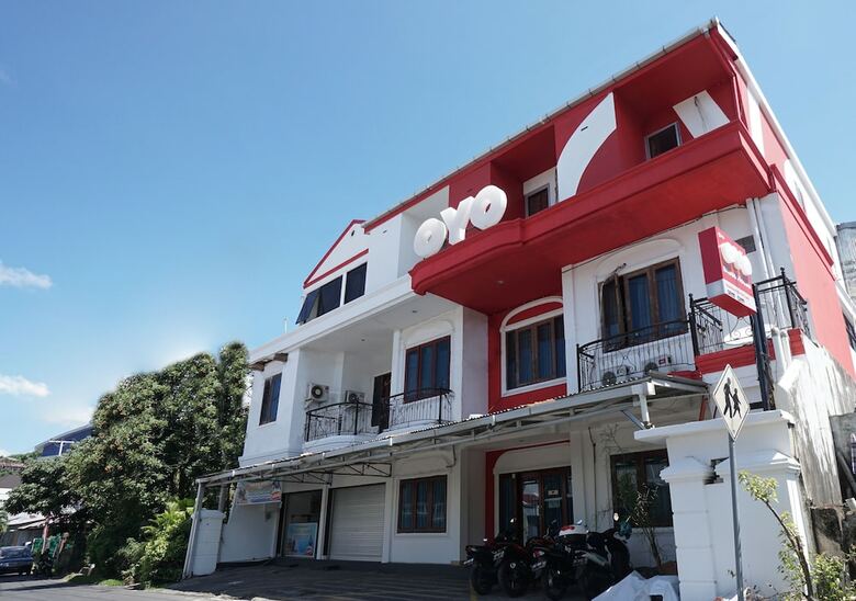 Hotel Oyo 776 Bless House