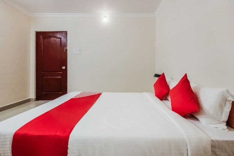 Hotel Oyo Flagship 30254 Flagship Blessings