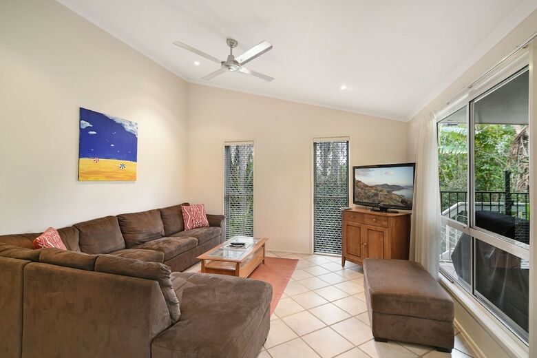 Beach Affair - 10 Callitris Crescent