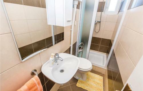 Two-bedroom Apartment In Supetarska Draga