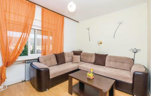 Two-bedroom Apartment In Supetarska Draga