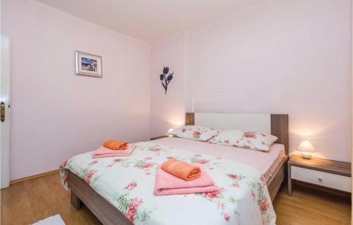 Two-bedroom Apartment In Supetarska Draga