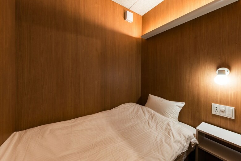 Cabana Frontier Inn Kashiwa Tanaka - Caters To Men
