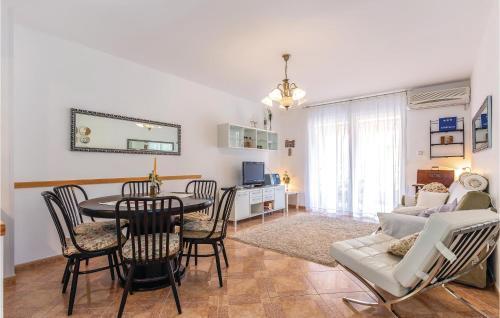 Two-bedroom Apartment In Selce