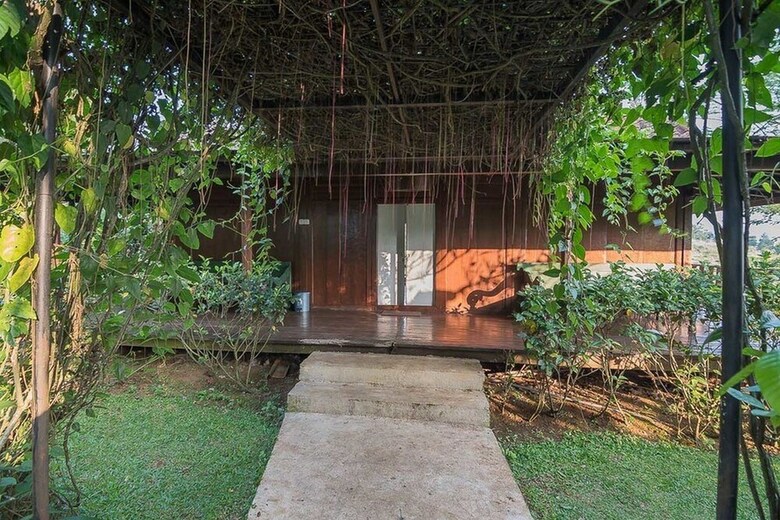 Hotel Reddoorz Resort @ Lembang 2