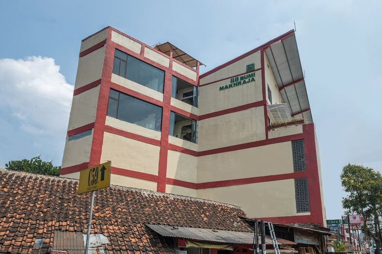 Hostal Oyo 1360 Bumi Makhraja