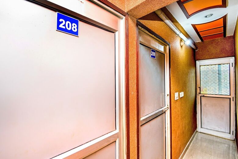 Hotel Oyo 37546 Gaur Guest House