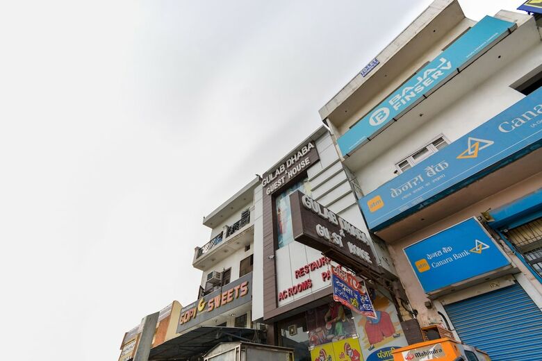 Hotel Oyo 46017 Gulab Guest House