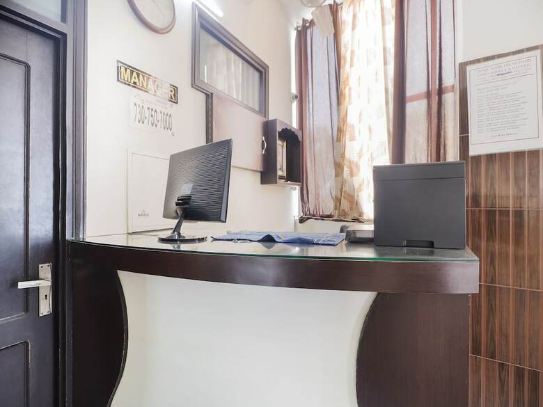 Hotel Oyo 45903 Royal Guest House