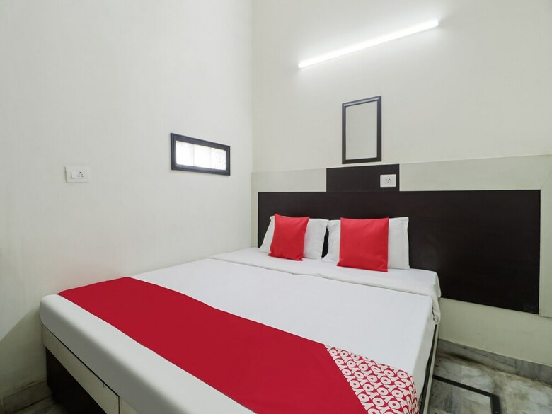 Hotel Oyo 45903 Royal Guest House